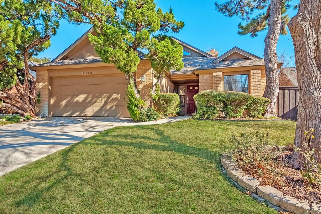 2538 Lake Bend Terrace, Carrollton