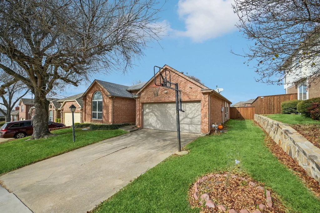 18519 Timber Oaks Drive, Dallas