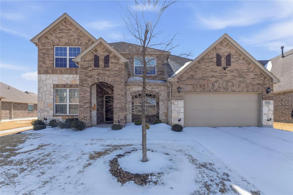 1001 Sweeping Butte Drive, Fort Worth