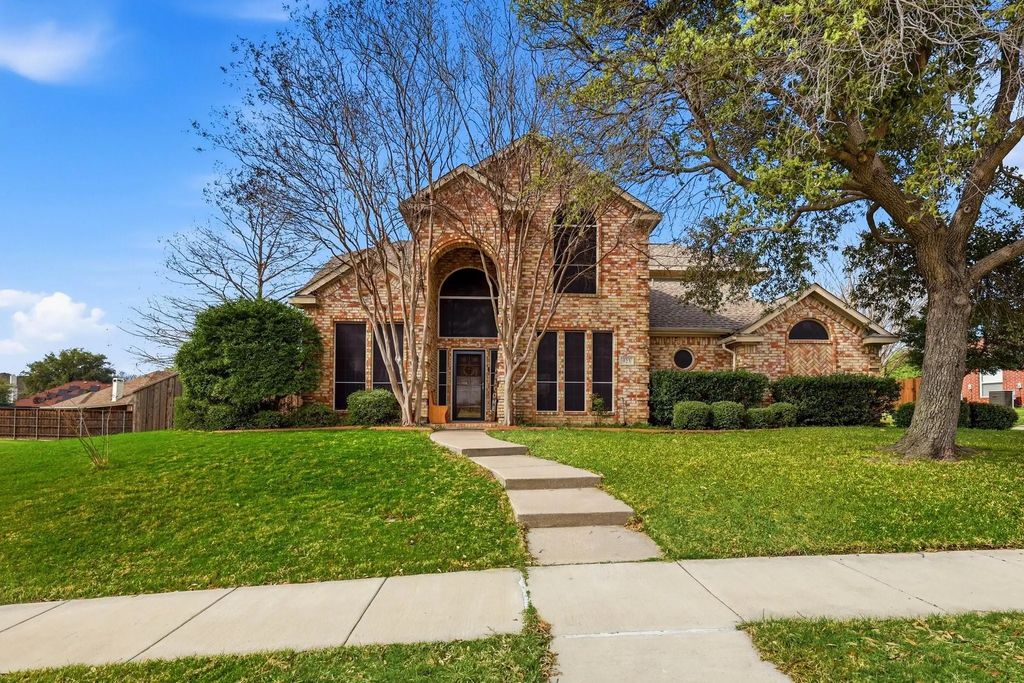 923 Granview Drive, Lewisville