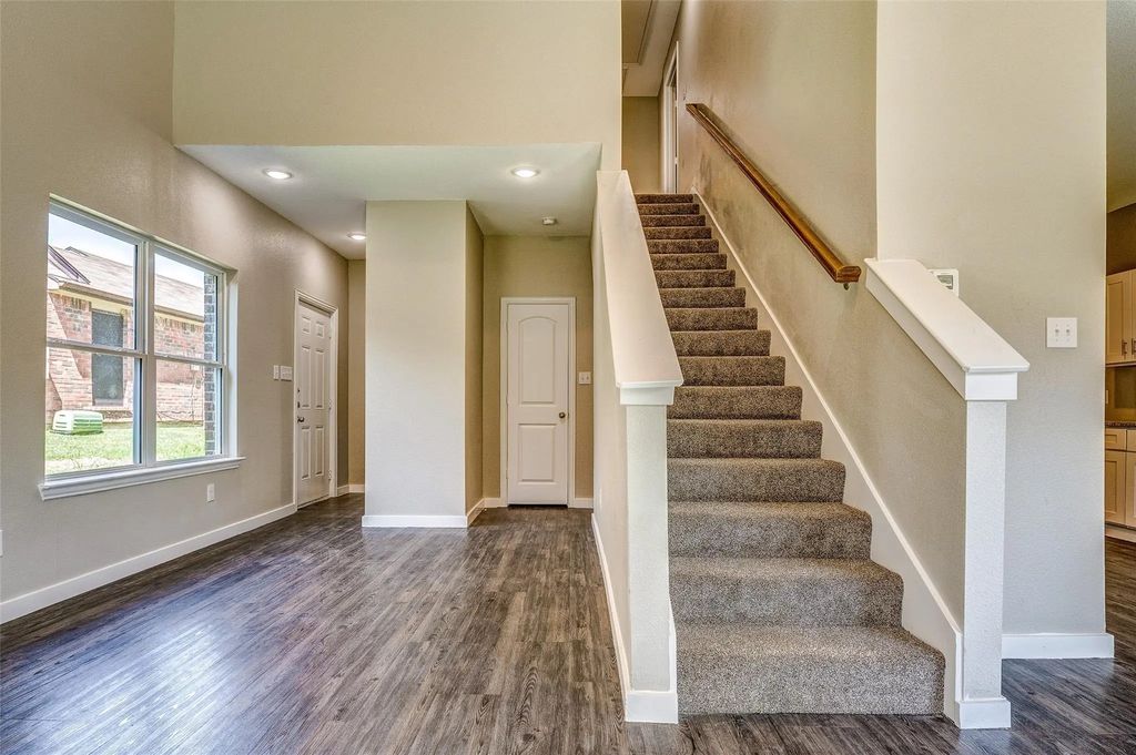 1110 Woburn, Garland