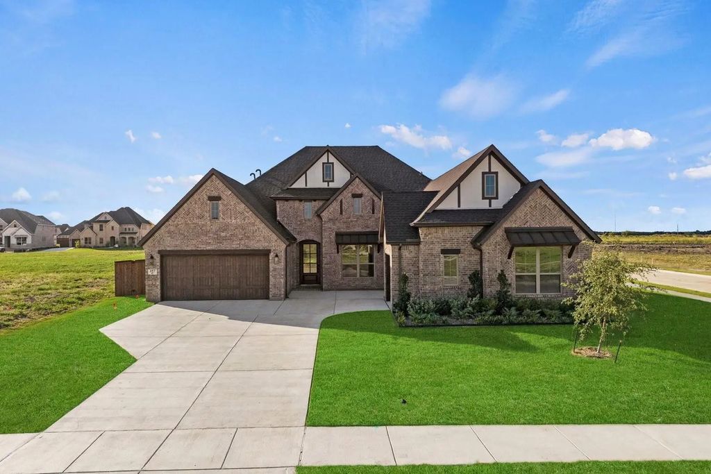 257 Wheatgrass Road, Waxahachie