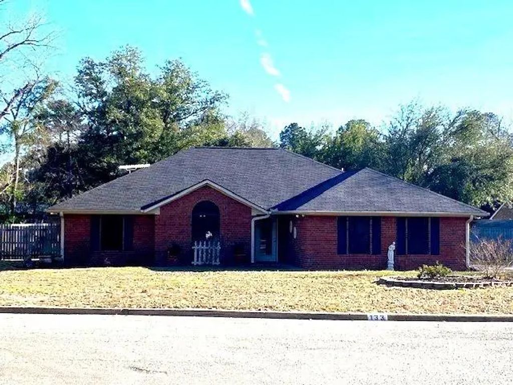 133 Penny Lane, Athens