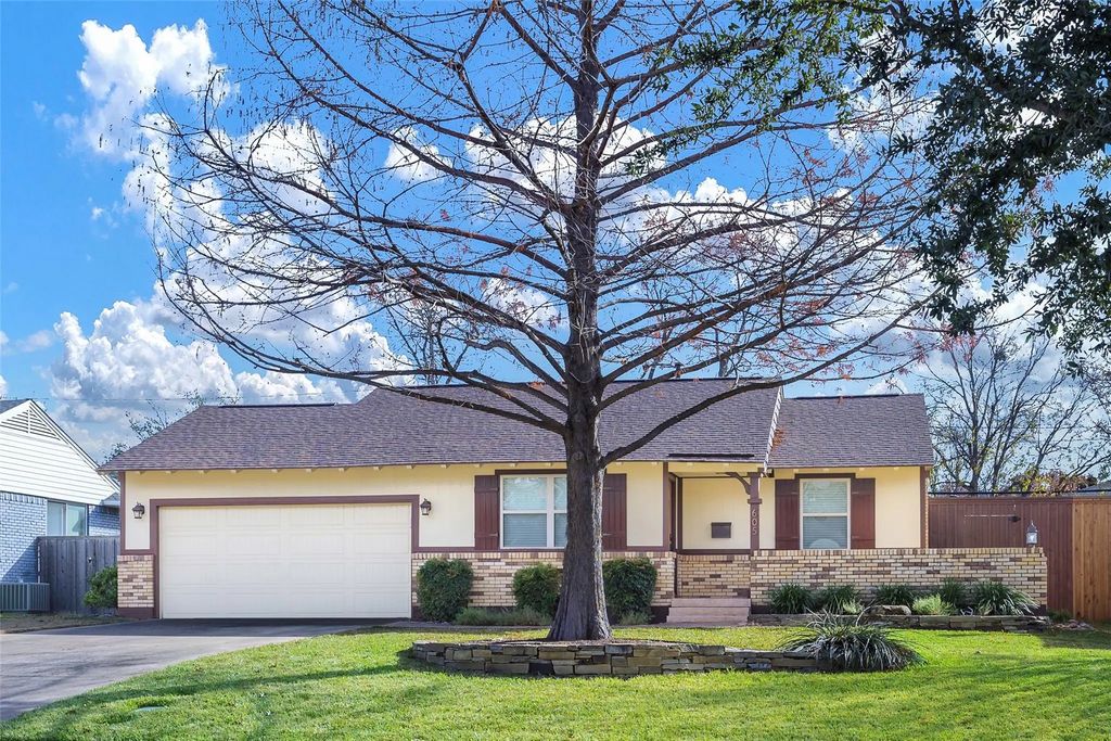 605 S Weatherred Drive, Richardson