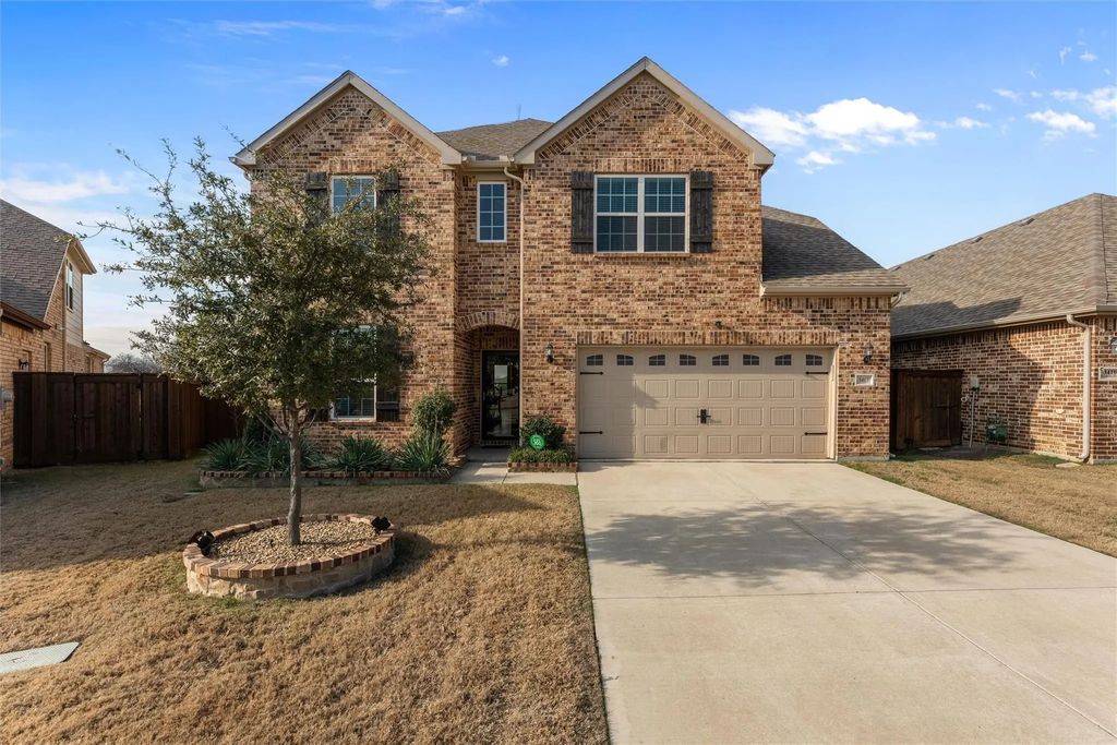 3412 Weyburn Drive, Mansfield