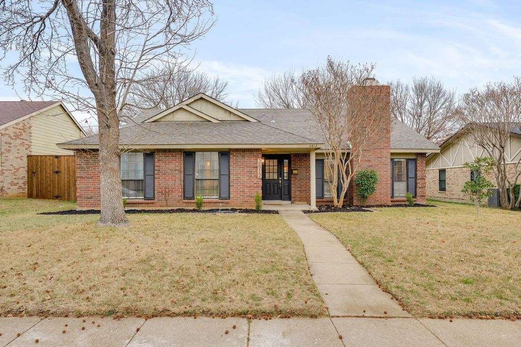 2812 Carnaby Lane, Flower Mound