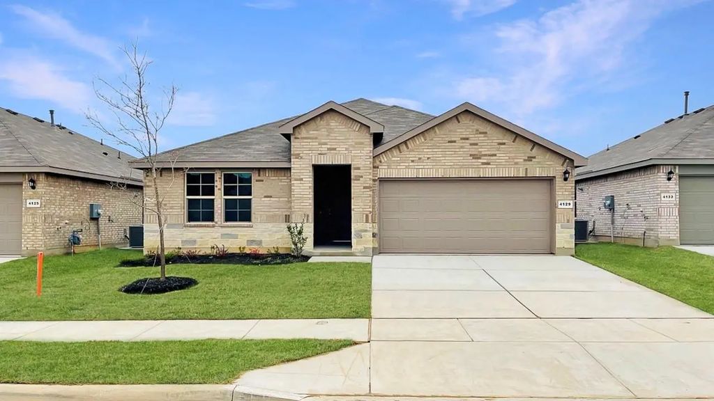 1212 Beltway Lane, Granbury