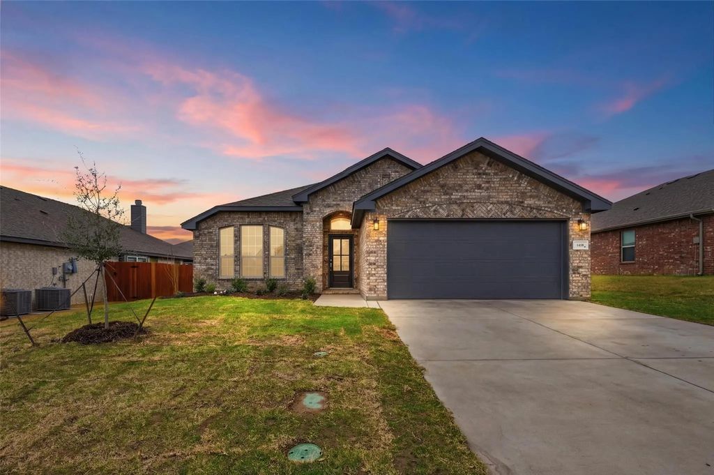 1418 Quail Creek Drive, Cleburne