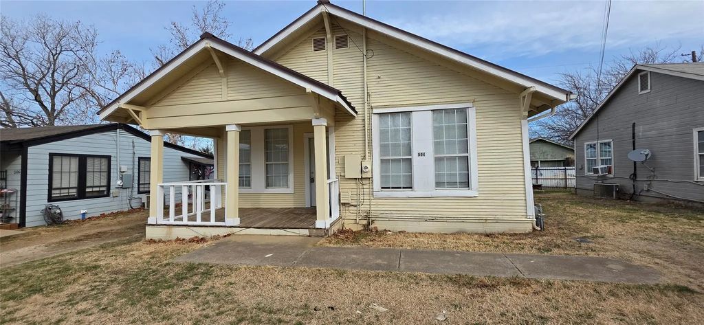 504 Bluebonnet Street, Aubrey