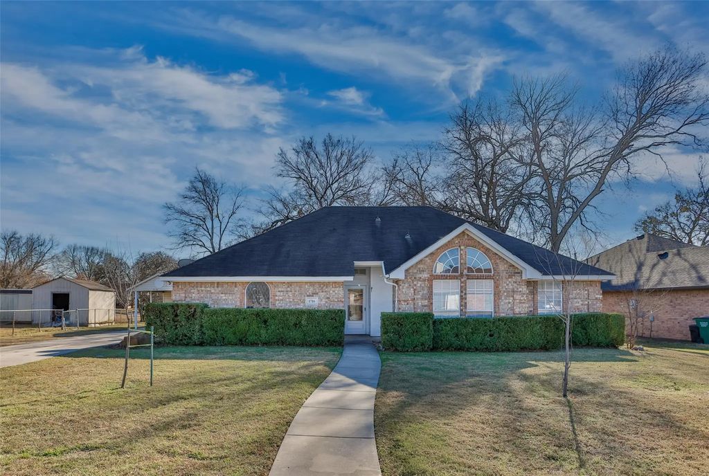 1716 Windsor Drive, Gainesville