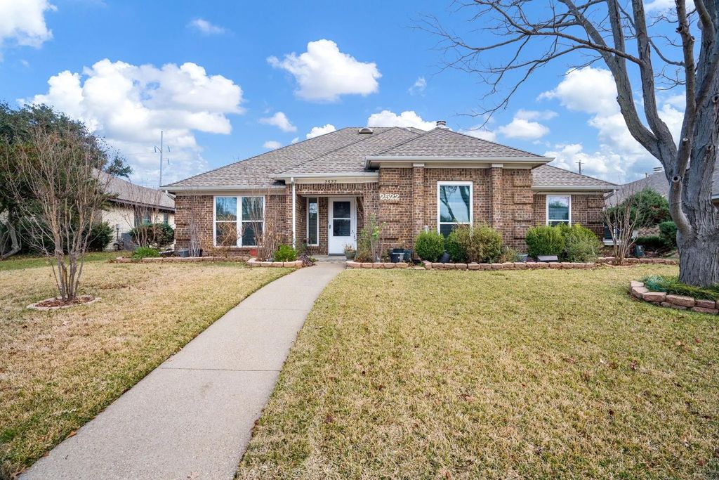 2522 Crestedge Drive, Garland