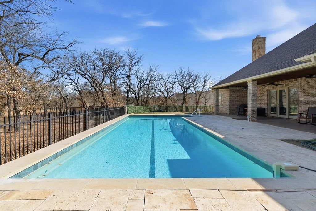712 S Sugartree Drive, Lipan
