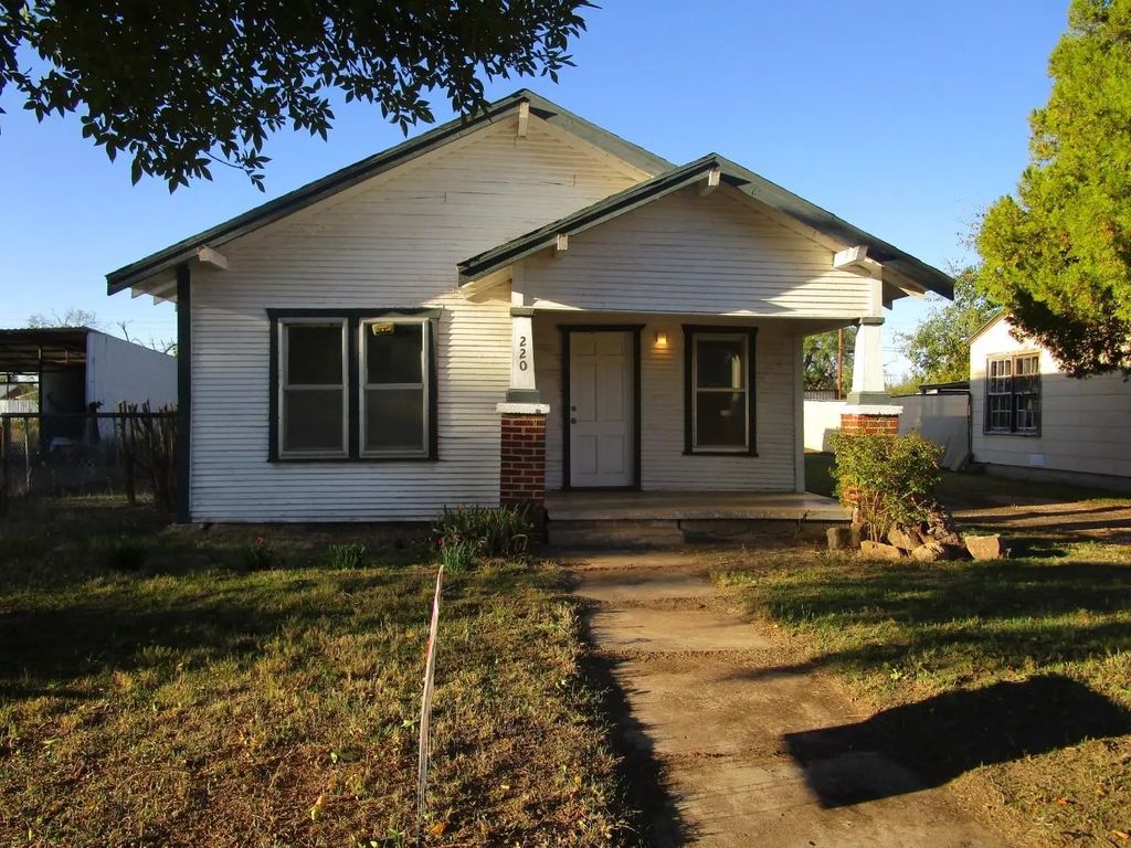 220 Sw 5th Street, Hamlin