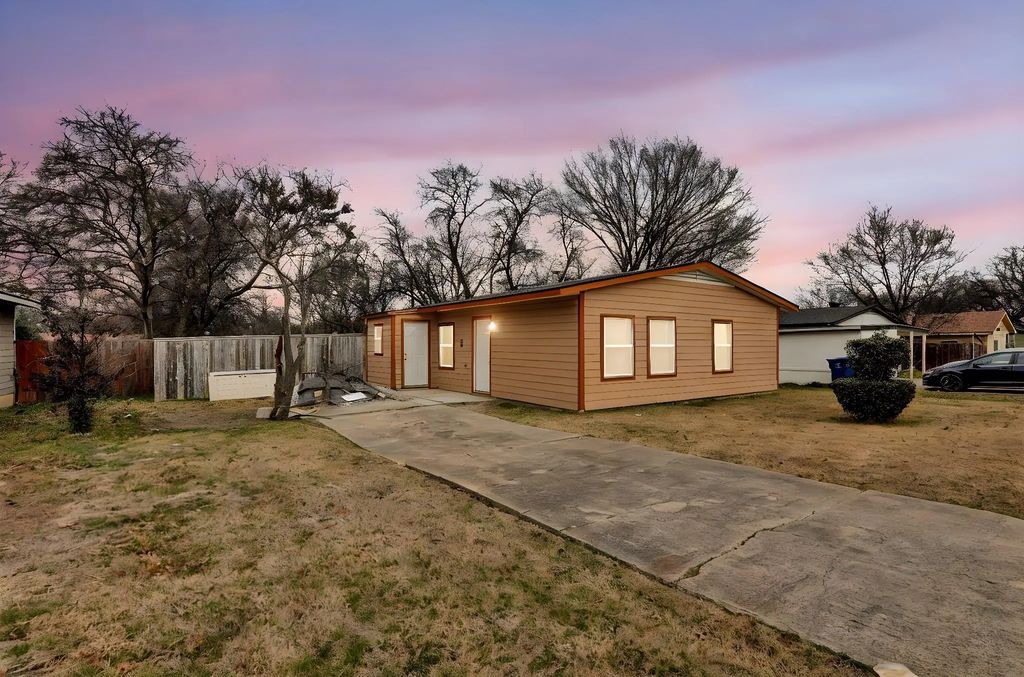219 Loma Drive, Garland