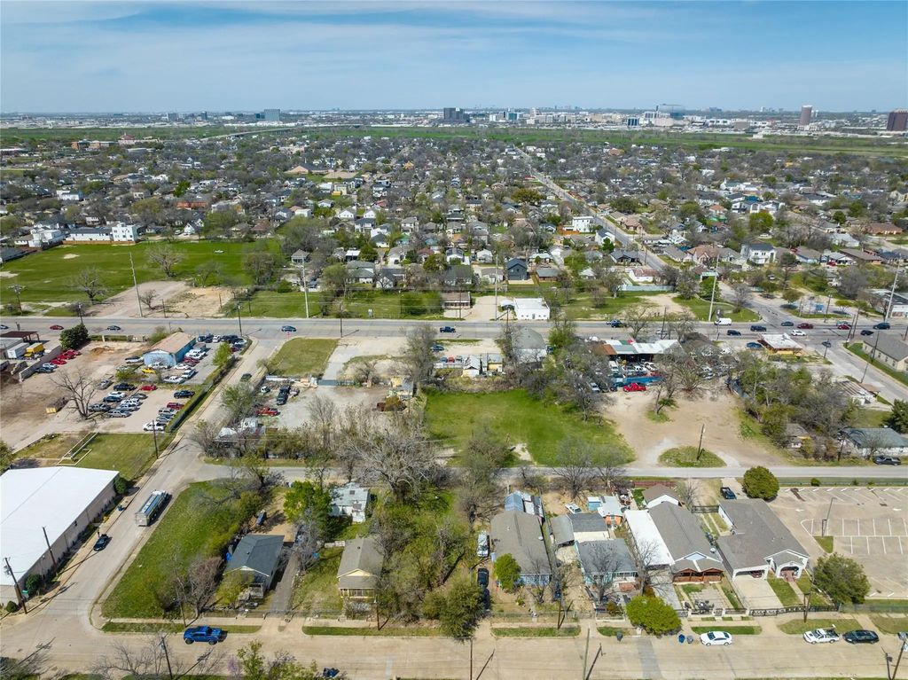 1835 Akron Street, Dallas