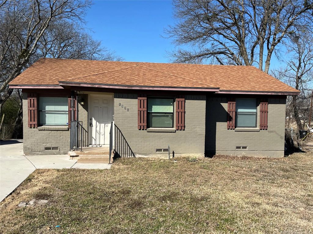 1321 Woodcrest Drive, Mesquite