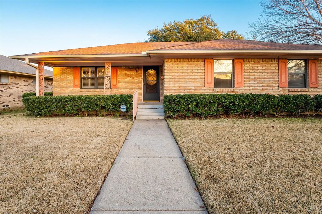 3938 Roanoke Drive, Garland