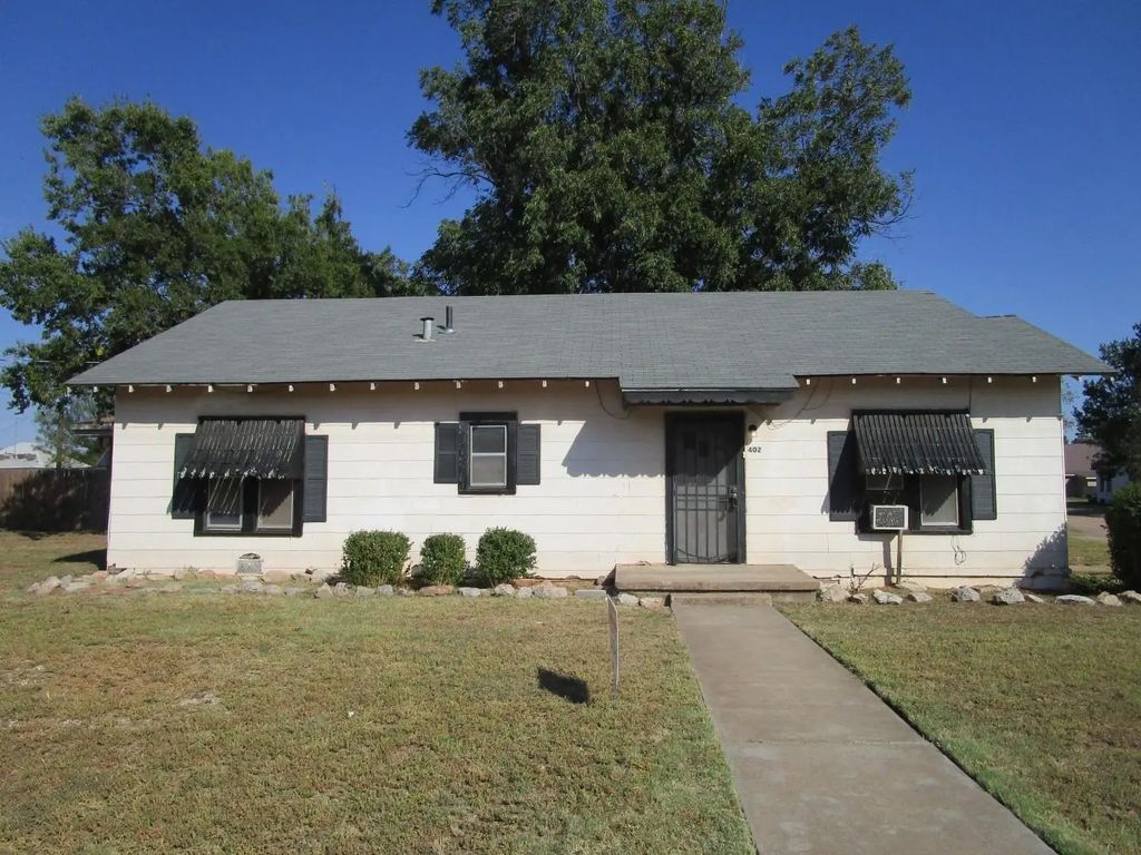 402 N 3rd Street, Crowell