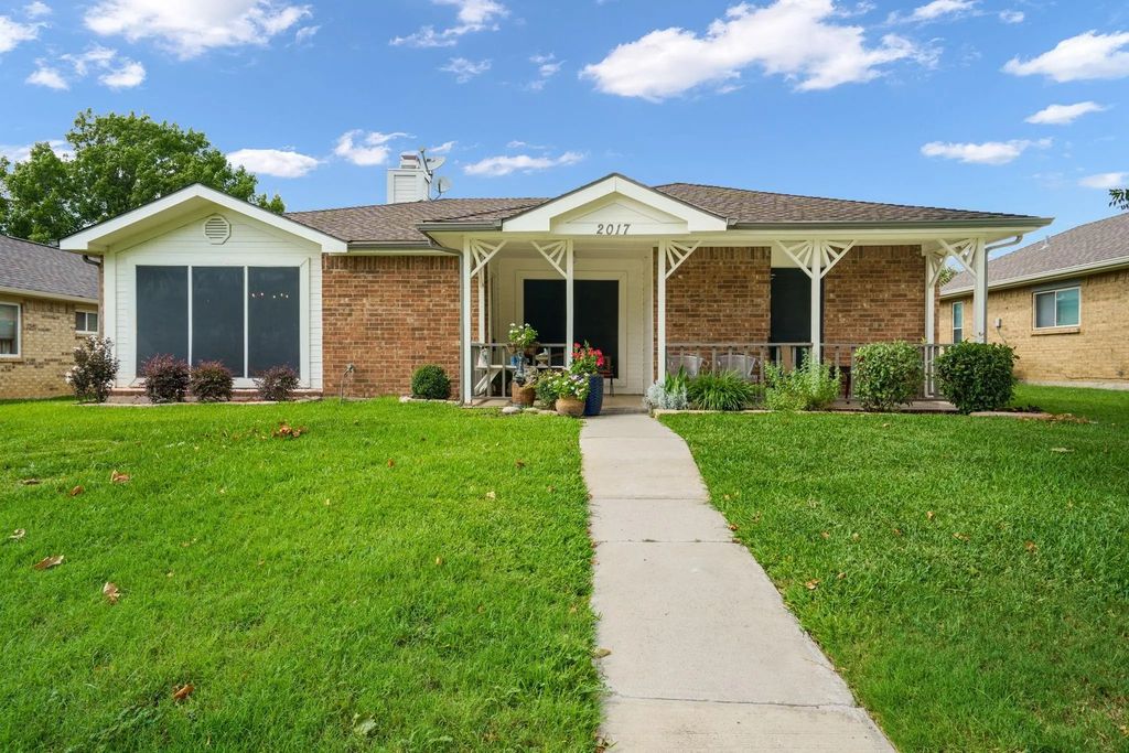 2017 Stein Way, Carrollton