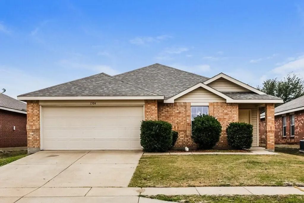 1304 Castle Ridge Road, Fort Worth
