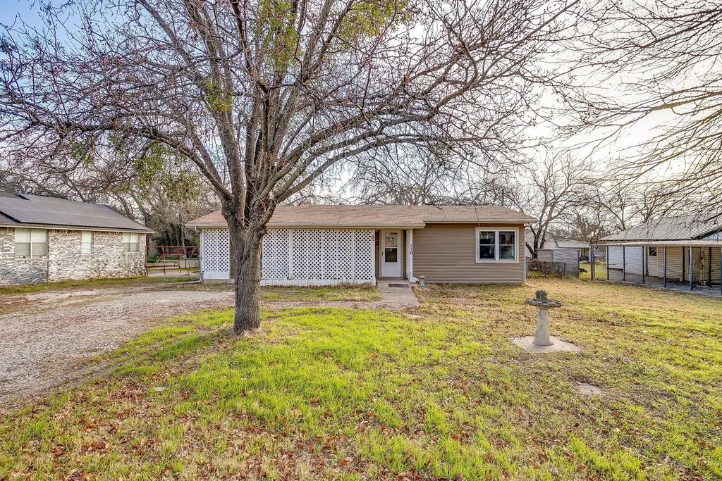 116 Westline Road, Azle