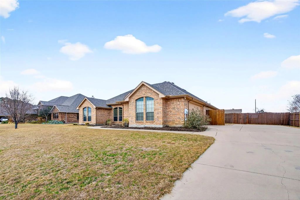 805 Blue Quail Drive, Weatherford