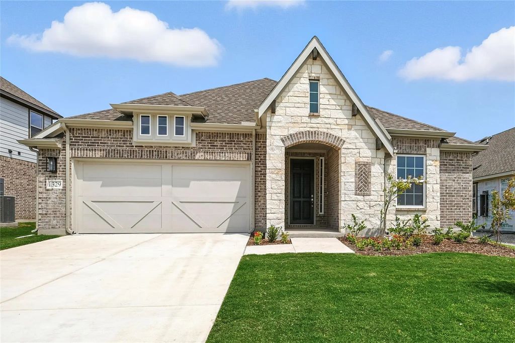 1226 Stockton Trail, Red Oak