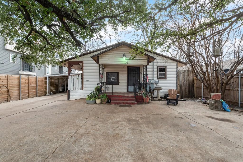 610 W 12th Street, Dallas