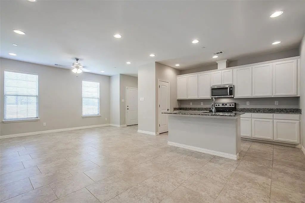 1946 Timber Oaks Drive, Garland