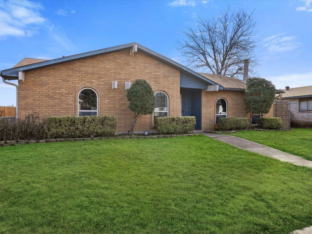 4316 Woodbluff Drive, Mesquite