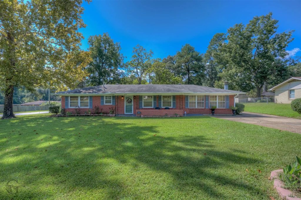 5909 Yarbrough Road, Shreveport