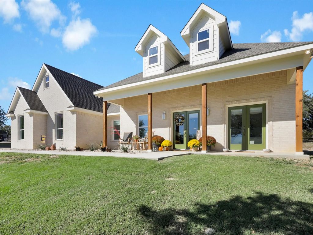 134 Hedges Circle, Weatherford