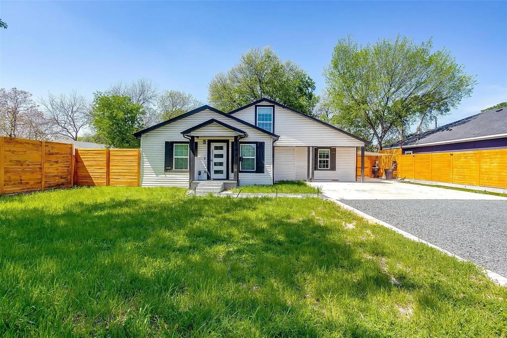 727 Stamps Avenue, Fort Worth