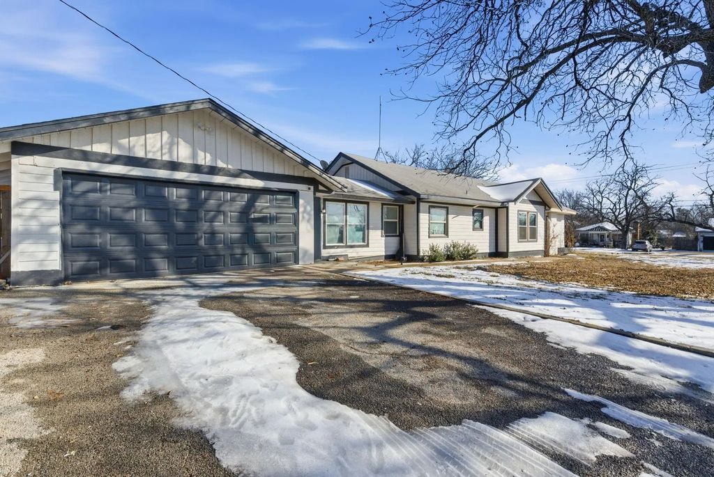1317 4th Street, Graham