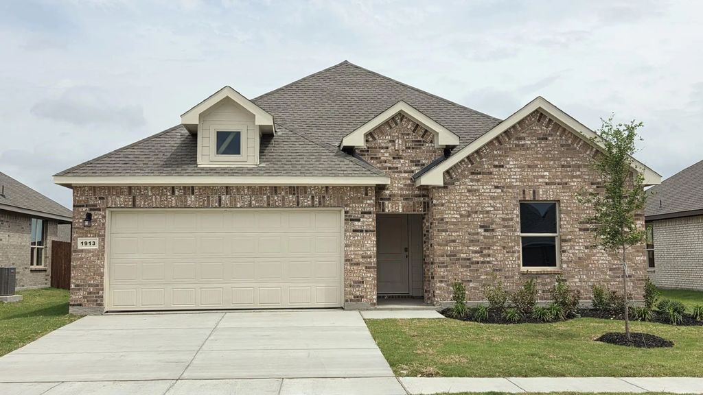 1913 Preakness Drive, Granbury