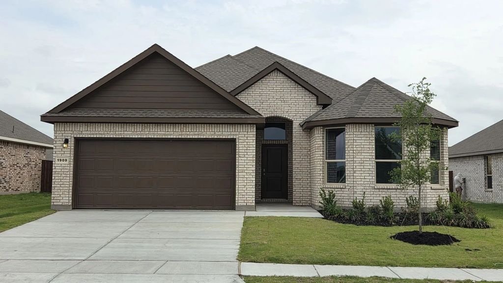 1909 Preakness Drive, Granbury