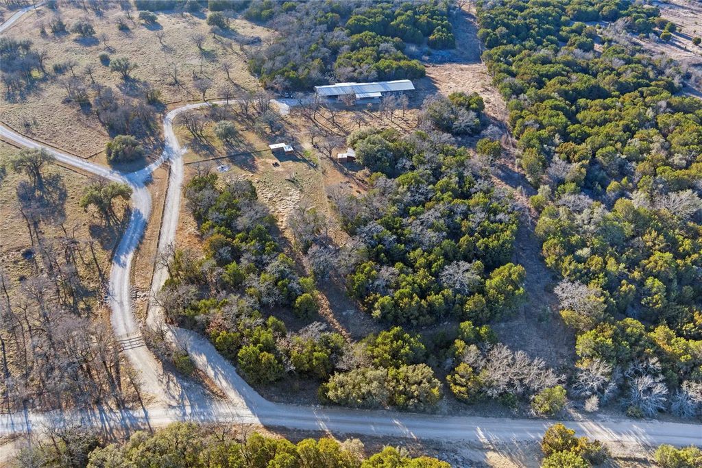 2140 S Bosley Trail, Santo