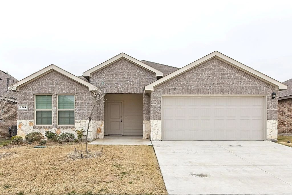 1221 Acacia Drive, Royse City