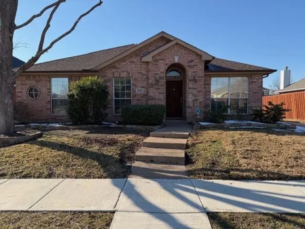 6101 Apache Drive, The Colony