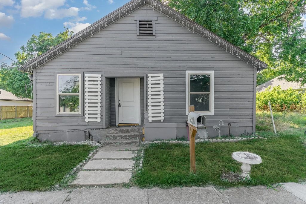4621 Owenwood Avenue, Dallas