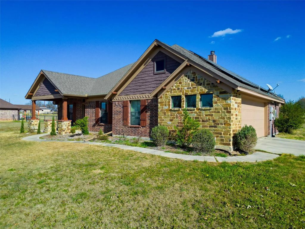 158 Savannah Drive, Weatherford