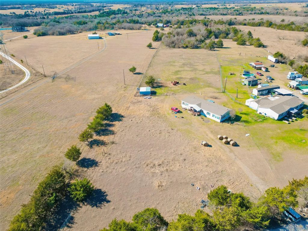5363 County Road 2280, Blooming Grove