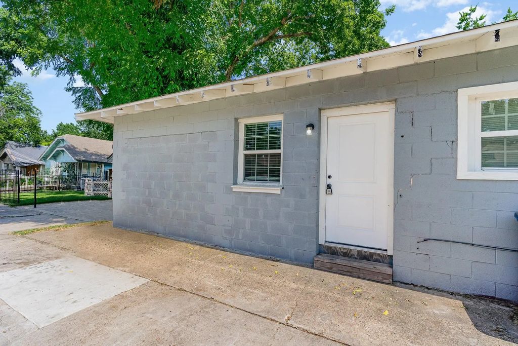 3402 Jeffries Street, Dallas