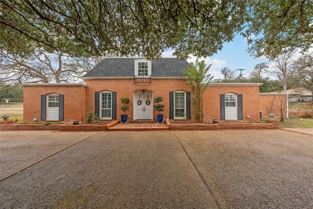 701 Fonville Drive, Marlin