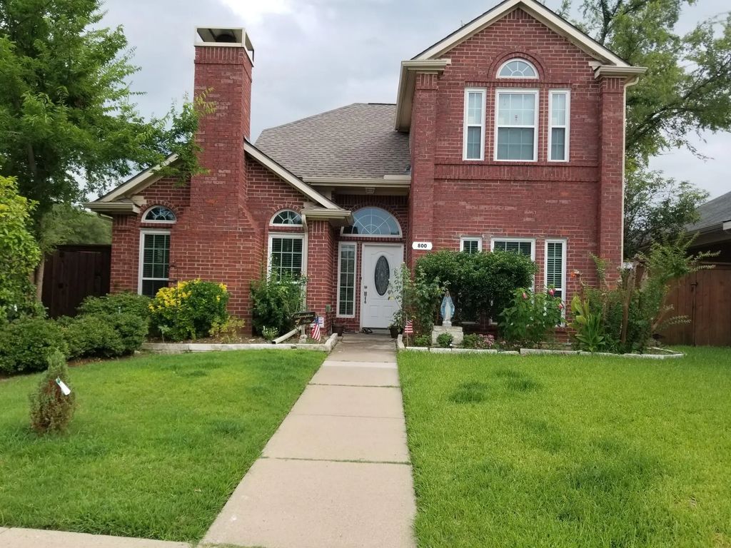 800 Santa Fe Trail, Irving
