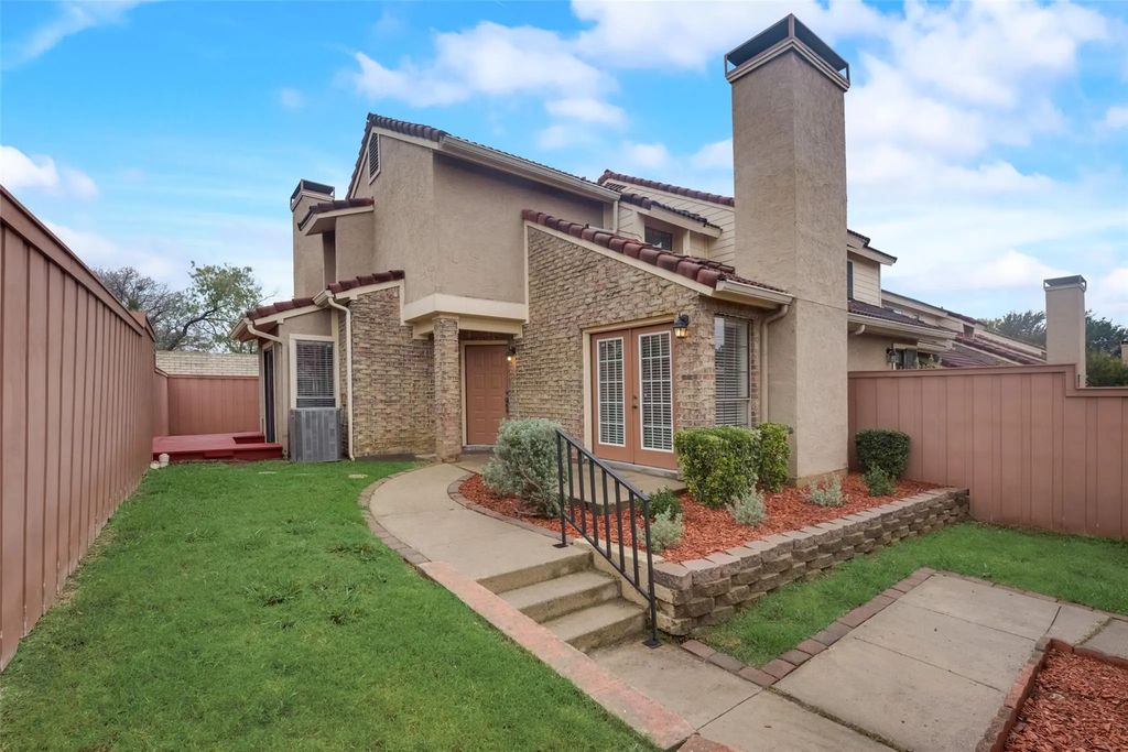 2642 Encina, Irving