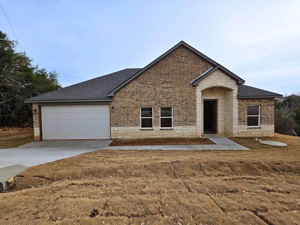 2507 Lakeridge Drive, Granbury