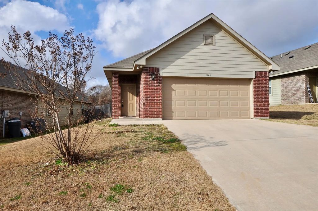 1126 Story Book Lane, Weatherford