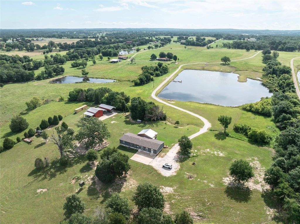 1590 Vz County Road 2816, Mabank