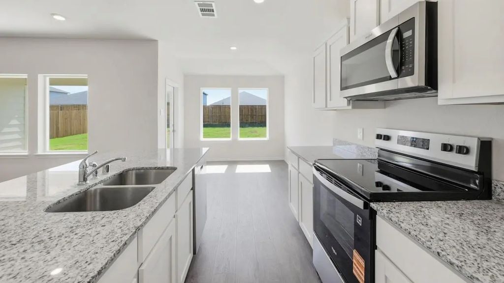 3922 Applewood Trail, Princeton